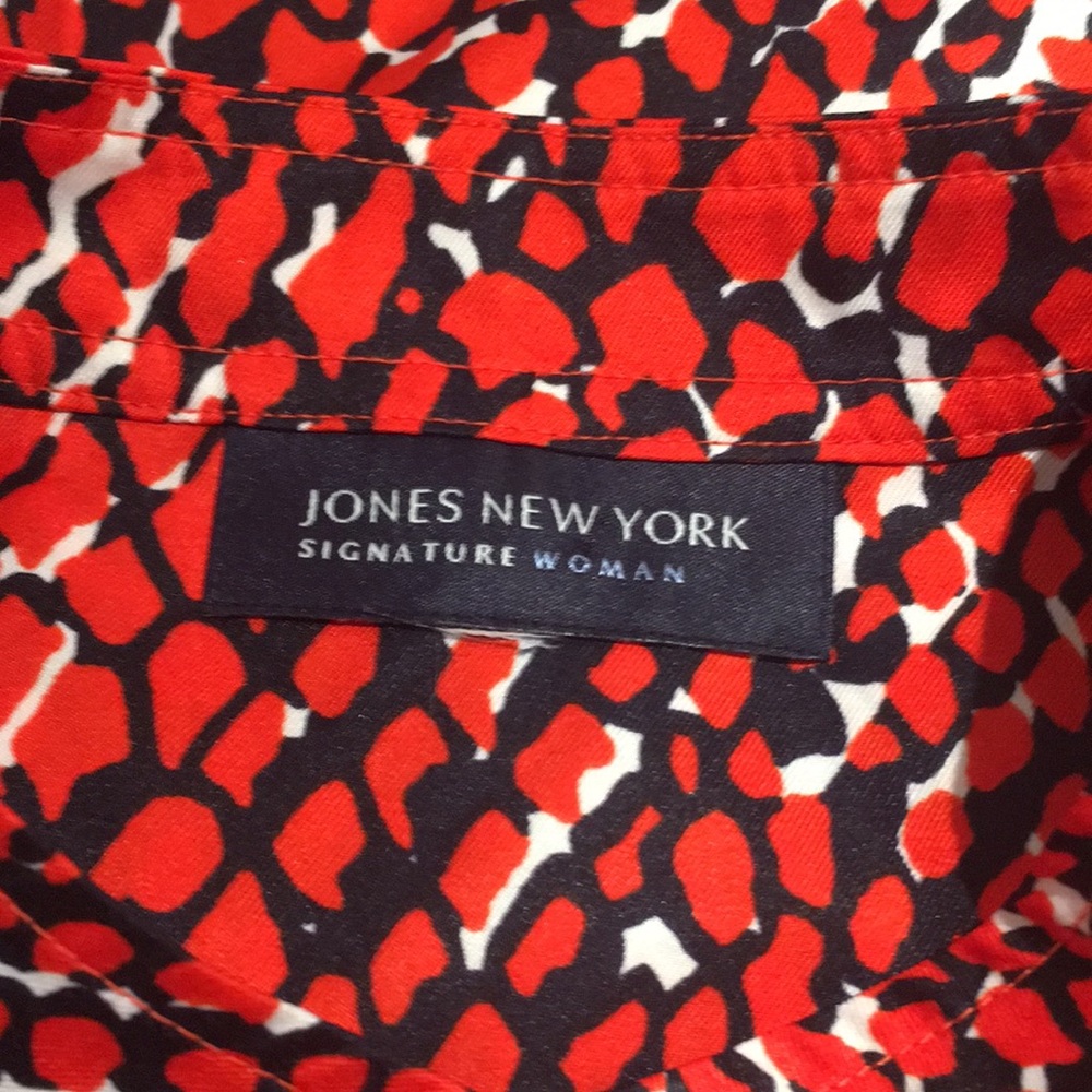 Jones New York Signature Blouse - Picture 13 of 13